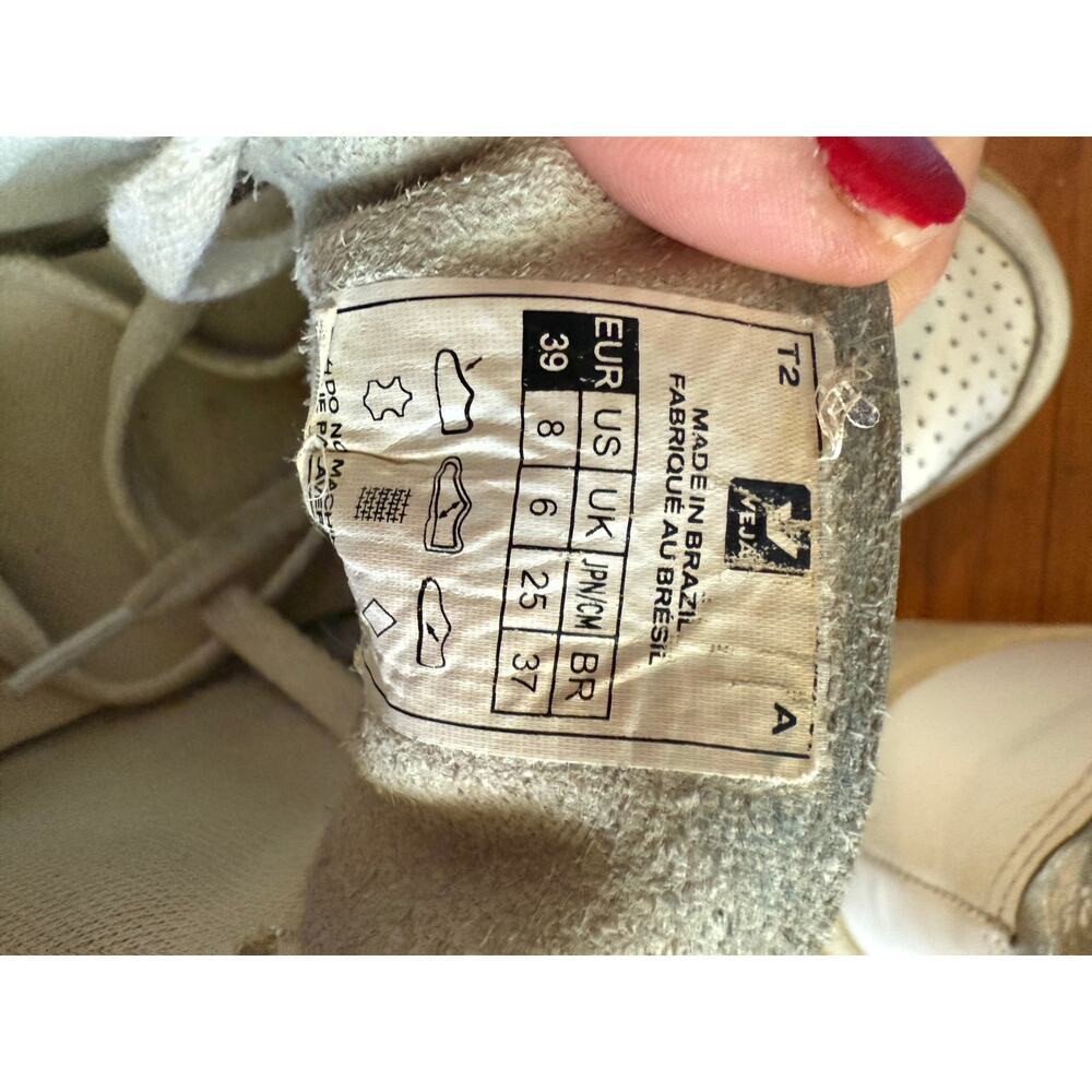 Veja Women's V-10 Leather Metallic Logo Patch Low-Top Sneakers size 39 (us 8) - Picture 9 of 11